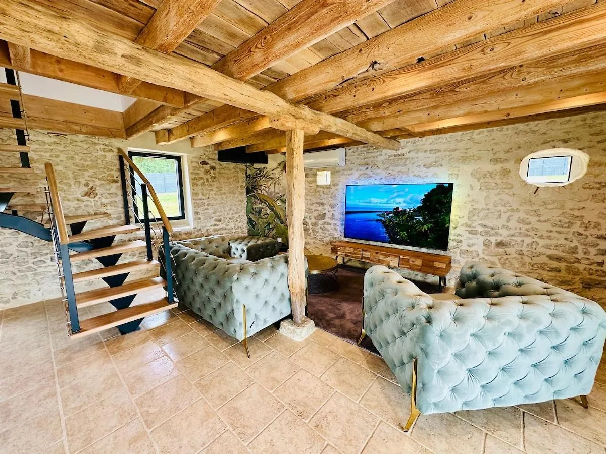 Дом отдыха Maison De Charme, Vue Sublime, Piscine Infinie Soucirac